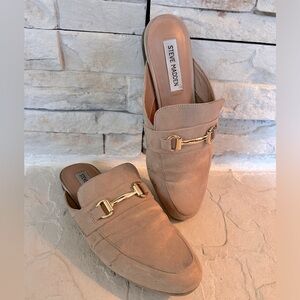 Steve Madden Kandi Camel Suede Mule. Size 8.5. Imperfections in photos.